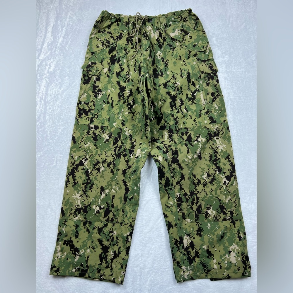 GORE-TEX Men's Digital Woodland Camo Cargo Pants - Green/Black/Tan